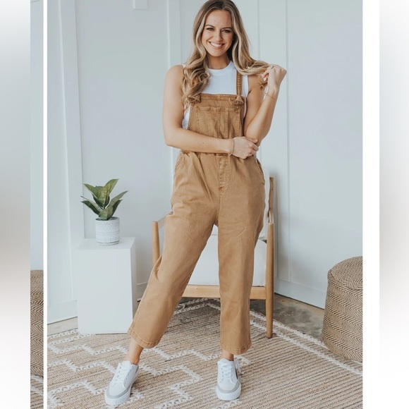 ZENANA WASHED TAN MUSTARD DENIM OVERALLS SIZE LARGE NWT - Picture 3 of 11